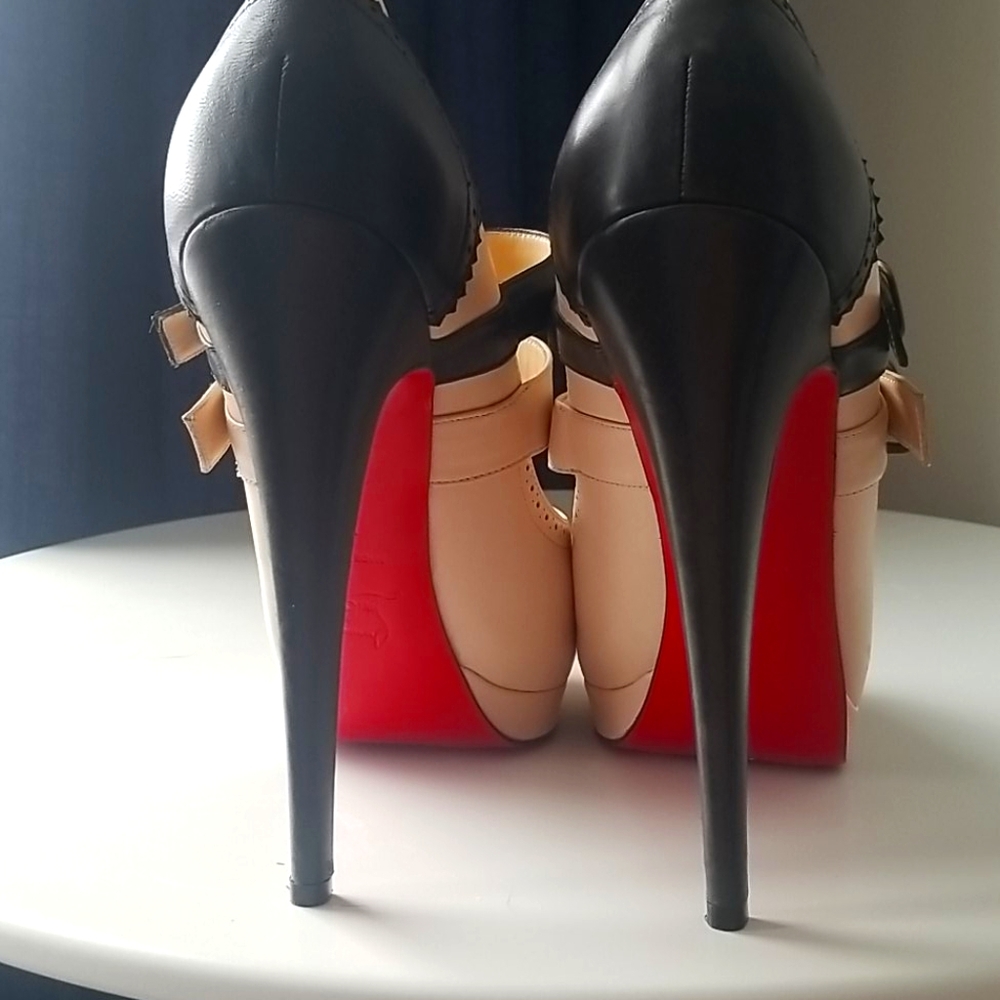 Rare!!  Christian Louboutin Luly Black and Cream Stiletto Heels